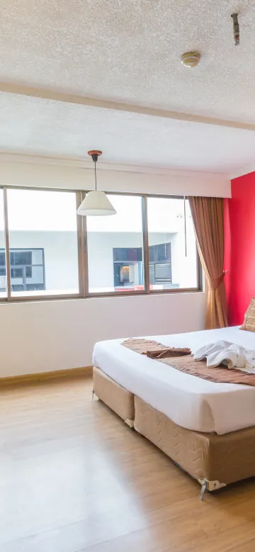 ห้องซูพีเรียร์ เตียงใหญ่ 1 เตียง