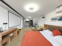 Fenglin Wanju Cinema Apartment (Fuzhou South Railway Station Branch) - Holiday Apartments