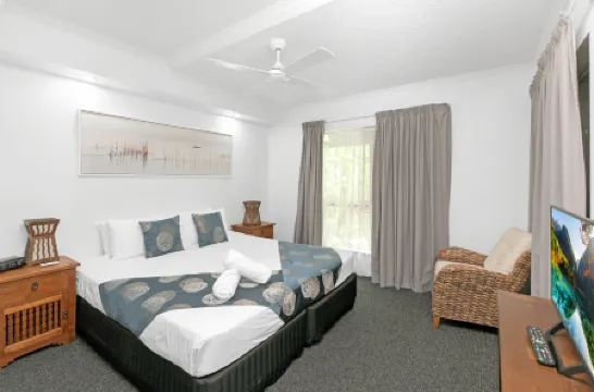 The Lakes Resort Cairns Отели рядом с достопримечательностью «Cairns Esplanade Beach Volleyball Court»