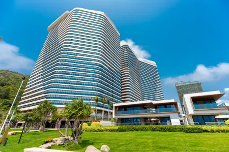 Fairyland Resort Hotel Отели рядом с достопримечательностью «Hai Ling Island»