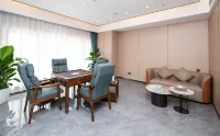 Haifuzhou Grand Hotel (Nanchongbei Railway Station)