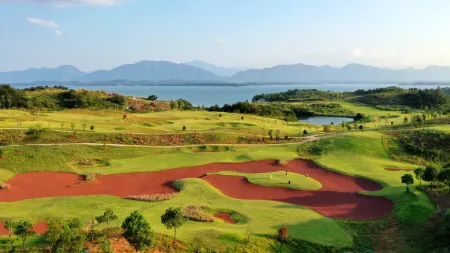 Xihai Shanju Pet Hotel Отели рядом с достопримечательностью «Lushan West Haihuaqian Valley»