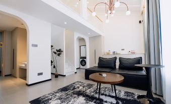 Floral Hotel·Hello·Ten Years! Loft Homestay Hotel