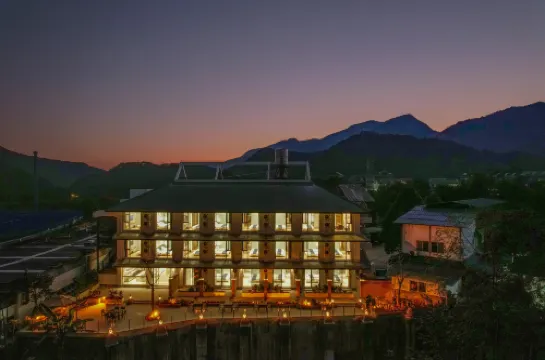 Alianya Linxi Rainforest Resort Hotel (Xishuangbanna Mengla County Wangtianshu Scenic Area)