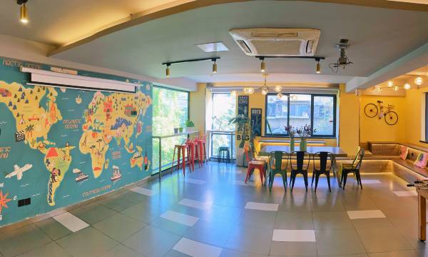 Shuttle International Youth Hotel (Chengdu Kuanzhai Alley & Renmin Park Subway Station Branch)