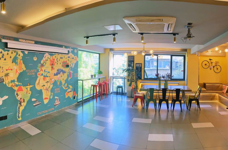 Shuttle International Youth Hotel (Chengdu Kuanzhai Alley & Renmin Park Subway Station Branch)