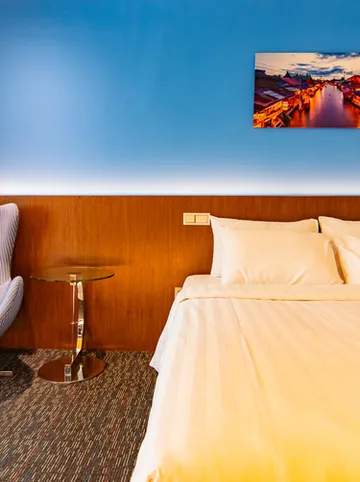 รูปภาพของโรงแรม แกเลอเรีย เท็น