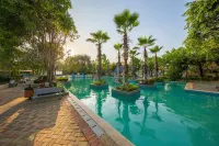 NKS Hotspring Grand View Garden Hotels in Longmen