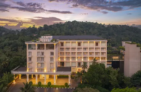 The Golden Crown Hotel