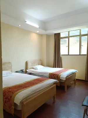 Heming Hotel Hotels near Guangdong Polytechnic College of Agriculture， Industry and Commerce (East to Qiaojian Lvye Mountain Villa)