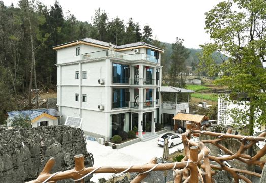 Hillside Haven Boutique Retreat