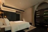 A corner hotel