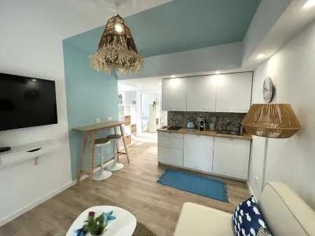 BnB Homes Falésia Beach Cozy Apartment with Terrace & 2 Swimming Pools Отели рядом с достопримечательностью «Пляж Фалезия»