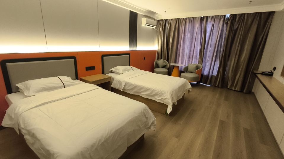 Erenhot Jingtai Hotel