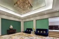 Phoenix Regalia Hotel (Xichang Qionghai Wetland Park) Hotel a Xichang