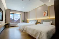 Longyue Homestay