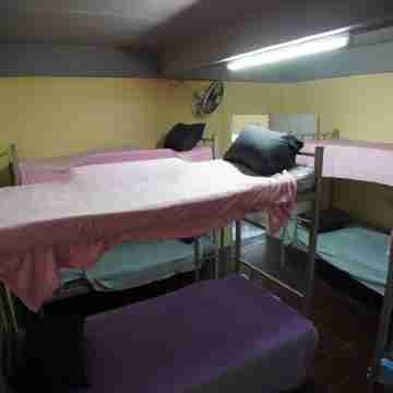 Island hopperz Hostel Rooms