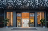 Jiting International Hotel (Chongqing Jiaotong University Light Rail Station Branch) Hotels near qiao ping shan