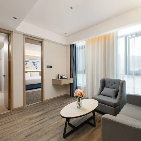 Kyriad Marvelous Hotel 3.0 Yichun Tonggu Yuejingcheng Community