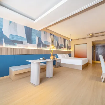 WuYue Yuexin Hotel (Shangrao Pedestrian Street Shuinan Cultural Plaza Wanda) Hoteles cerca de Xinjiang College