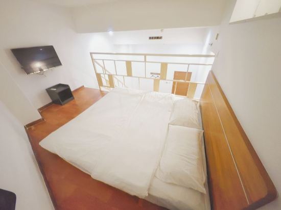Rujia Huayi Hotel (Shenyang North Station North Square Branch)