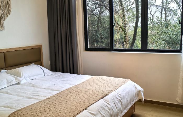 Breeze Hotel (Longhushan Visitor Center)