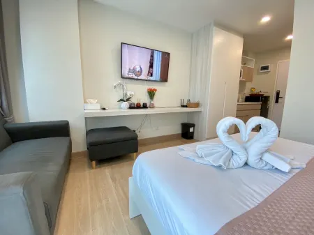 Sunrise good view @ East Ville Bangsaen Отели рядом с достопримечательностью «Храм Ада и Рая»