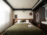 Fuman | Sky City • Panoramic View of Snow Mountain and Ancient City 360° Infinity Pool Vacation