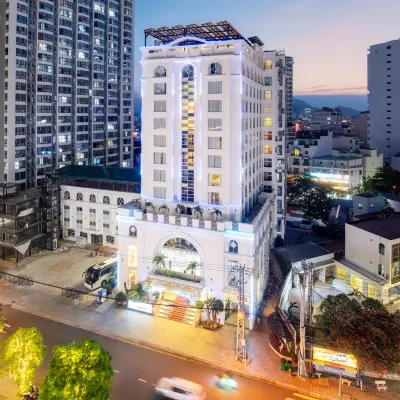 โรงแรมนาตรัง ปรินซ์ โรงแรมใกล้โบสถ์หินญาจาง
