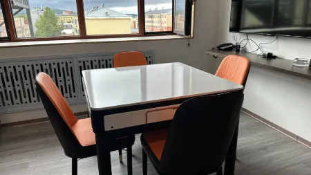 YICHUN XINQIAN ESPORTS HOTEL Отели рядом с достопримечательностью «Yichun Xing'an National Forest Park»