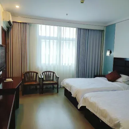 Deqing Hongyun Business Hotel (West Railway Station)