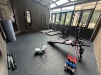 Redboer International Hotel along the River - Gym