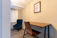 Mue Cubes -Capsule Hotel