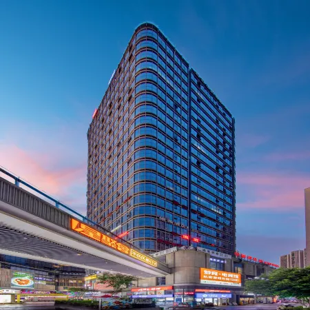 Shiguang Holiday Hotel (Light Rail Dashiba Dongyuan Yuehui) Отели рядом с достопримечательностью «Чунцин Цзян и Улицы и начальная школа»
