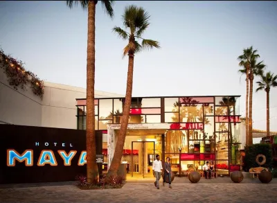 Hotel Maya Hoteles cerca de Port of Long Beach