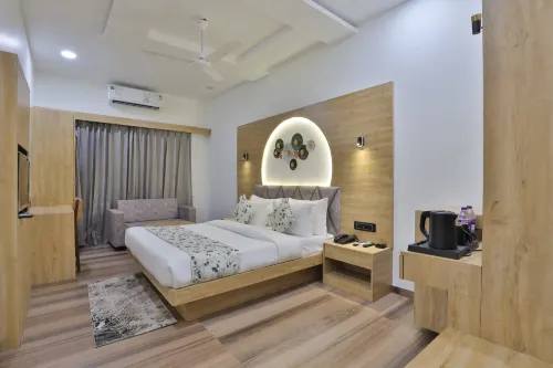 Hotel SR Laxmi Hotels in Anand