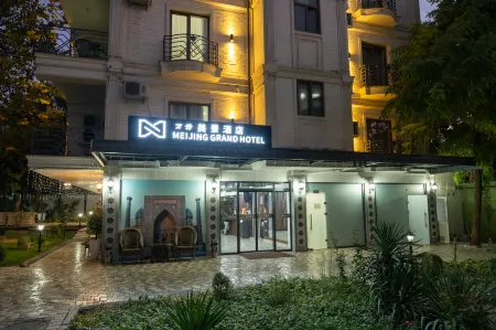 Moffah Grand Hotel