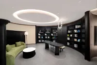 Hailan Hotel (Mudanjiang Railway Station Pedestrian Street)