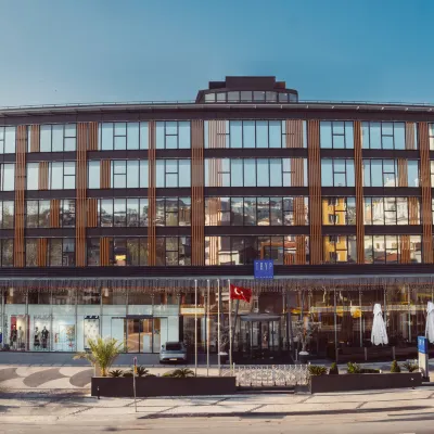 Tryp by Wyndham Istanbul Beyoglu Hotels near European Side