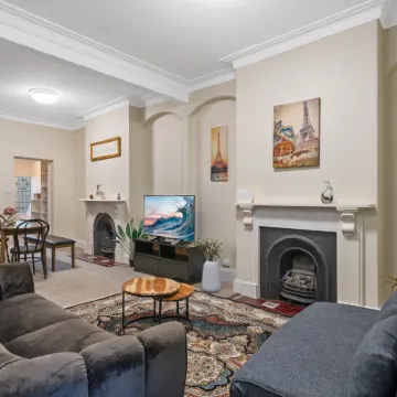 Fancy ICC & Darling Harbour 4Br House with Garage Hotels near Ultimo