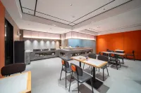 槿陽星辰飯店（上高客運西站大公館店） - 停車場