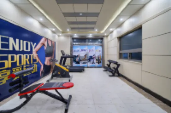 อี้หลงว่านกั๋วเจดี หวงเหอเย่ซื่อเตี้ยน