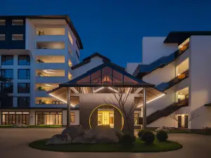 Popular 4-Star Select Hotels in Huili