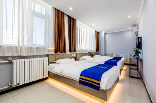 Super 8 Hotel (Chengde Weichang Hedong Branch)