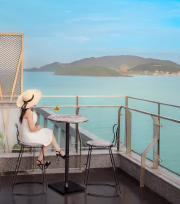 ARTNEST HOTEL & APARTMENT Отели рядом с достопримечательностью «Башня Чамхыонг»