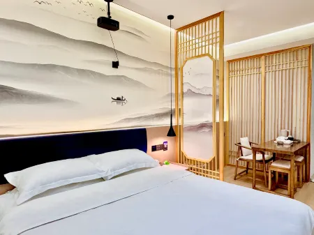 Xinxiang Zimu Hotel (Baolong Plaza)