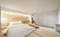 Cheonan Monolith Hotel Cheonan Branch - 停車場