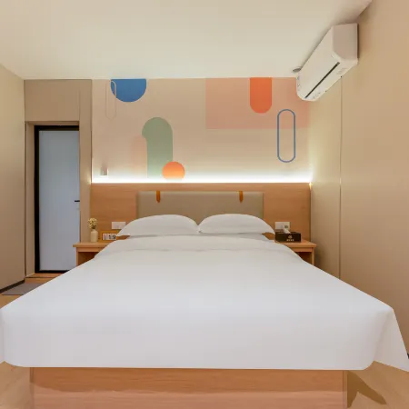 Chaoyue Boutique Stay (Heshan Yihui New World)