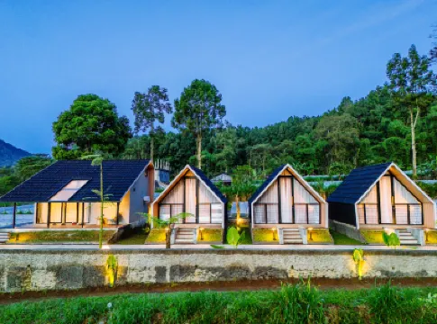Sai Wana Cabin Bedugul 鄰近Waterfalls Fiji Village Lemukih的酒店