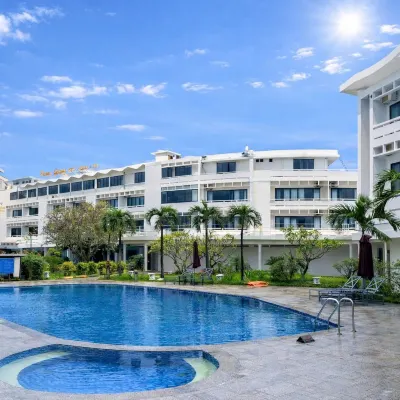 Huong Giang Hotel Resort & Spa Hotels near Dieu De Pagoda